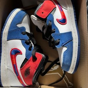 CLOSET CLEAN OUT FINAL PRICE! Nike Mid 1